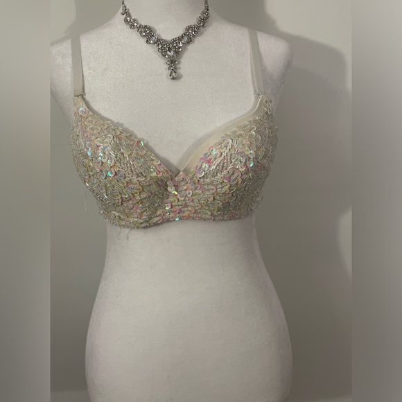 White sequence bea - Picture 2 of 3